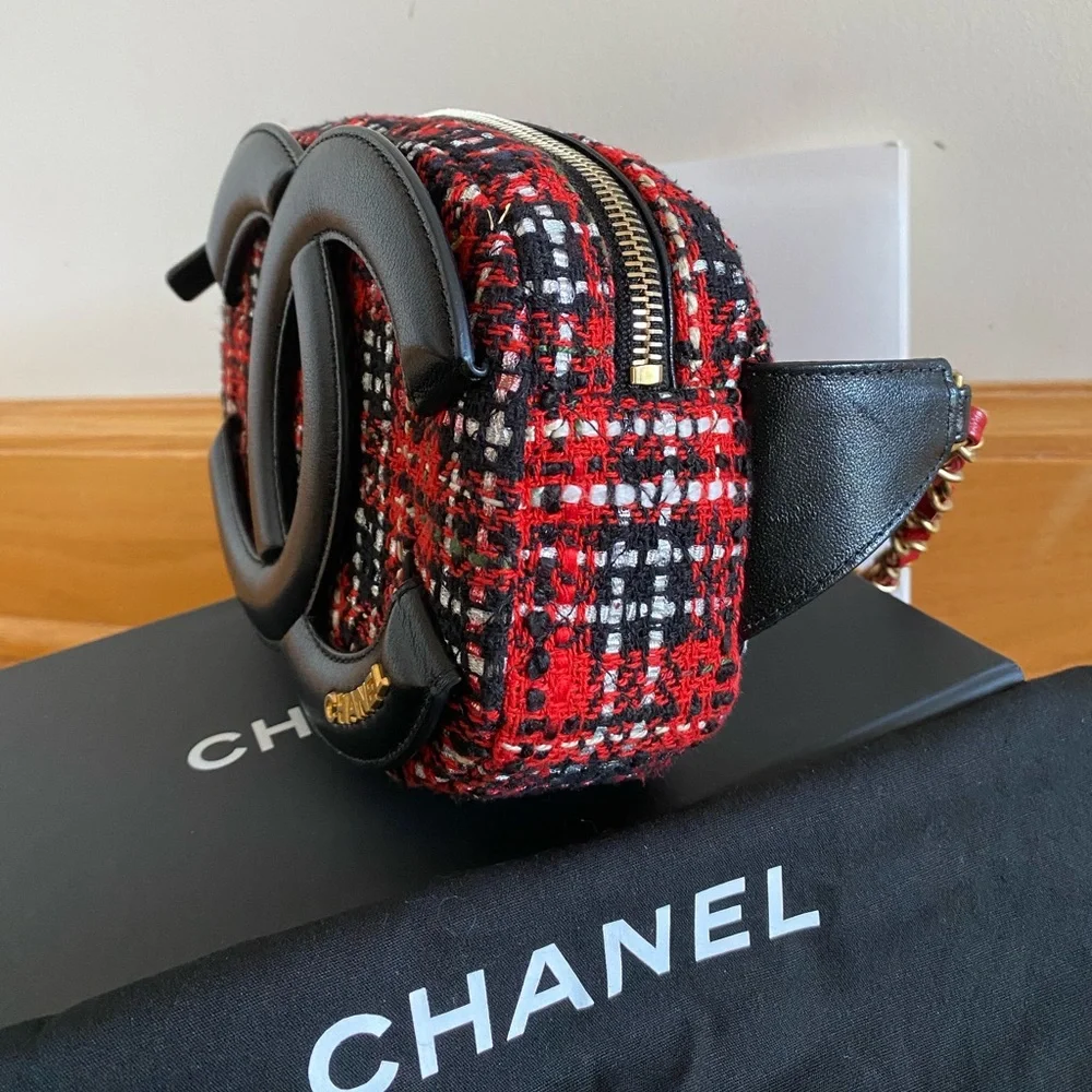 Chanel tweed belt bag